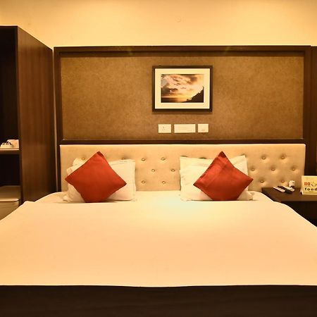 Casa Broadway-A Boutique Hotel Kolkata Exterior photo