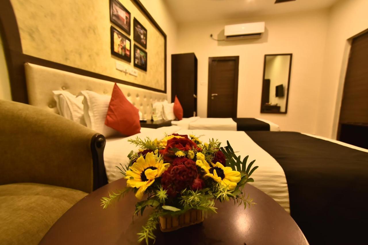 Casa Broadway-A Boutique Hotel Kolkata Exterior photo