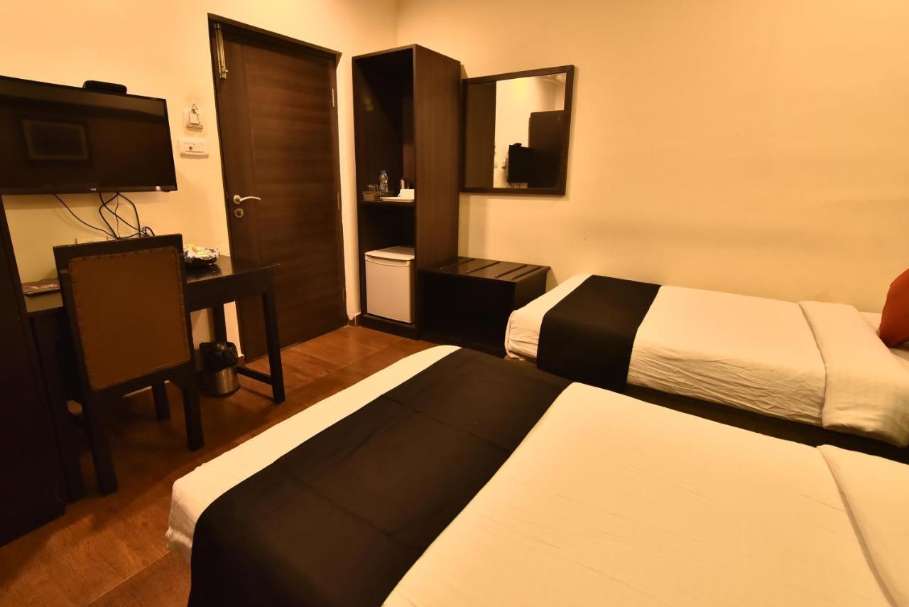 Casa Broadway-A Boutique Hotel Kolkata Exterior photo