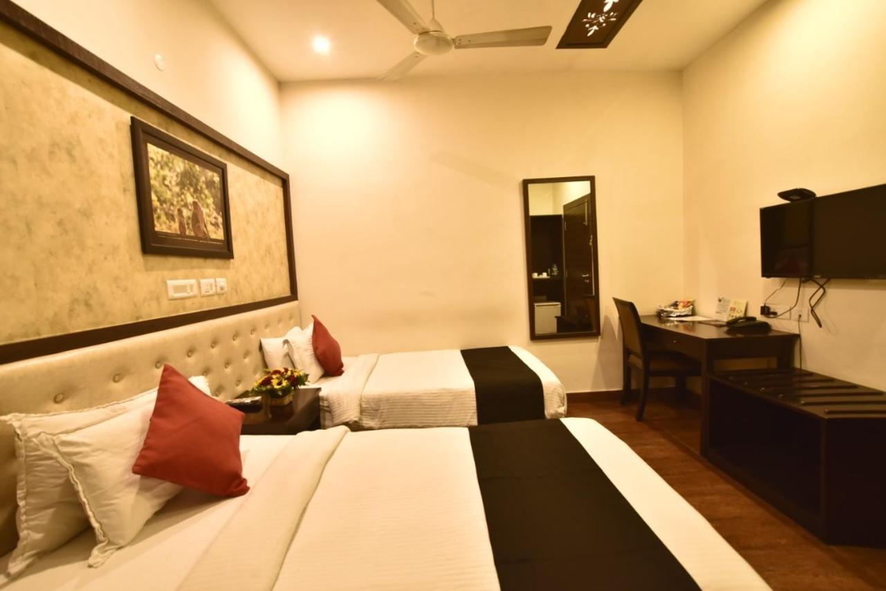 Casa Broadway-A Boutique Hotel Kolkata Exterior photo