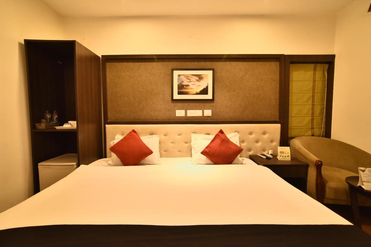 Casa Broadway-A Boutique Hotel Kolkata Exterior photo