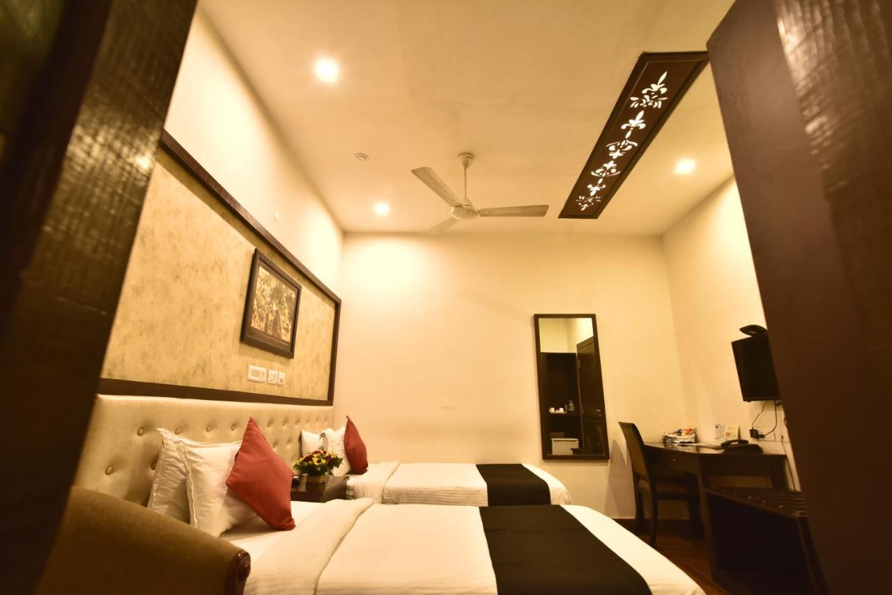 Casa Broadway-A Boutique Hotel Kolkata Exterior photo