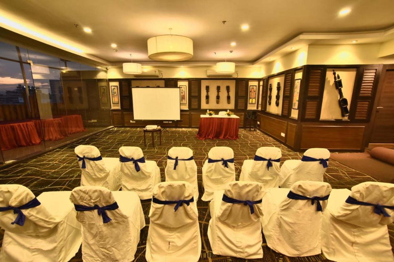 Casa Broadway-A Boutique Hotel Kolkata Exterior photo
