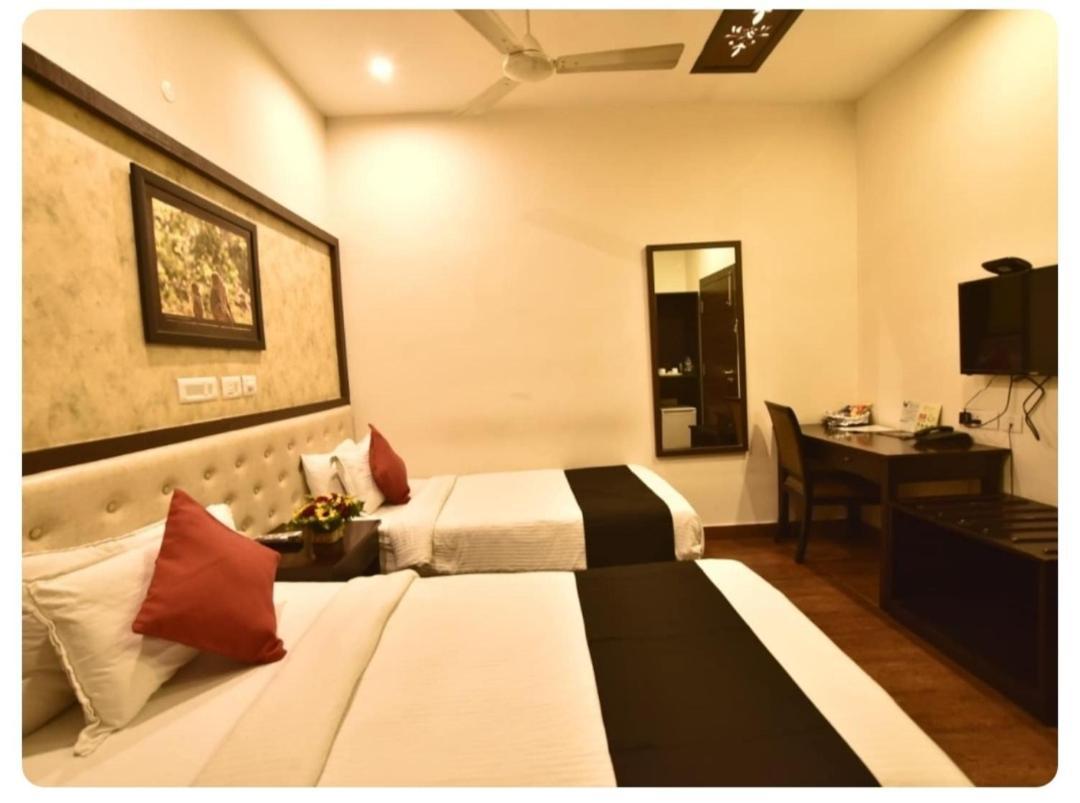 Casa Broadway-A Boutique Hotel Kolkata Exterior photo